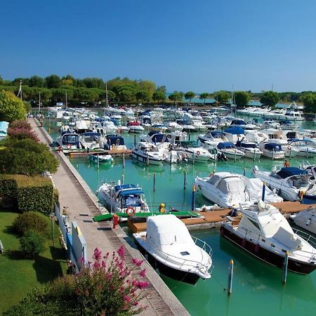 Marina Uno View Apartment Lignano Sabbiadoro Exterior foto