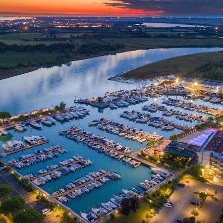 Marina Uno View Apartment Lignano Sabbiadoro Exterior foto